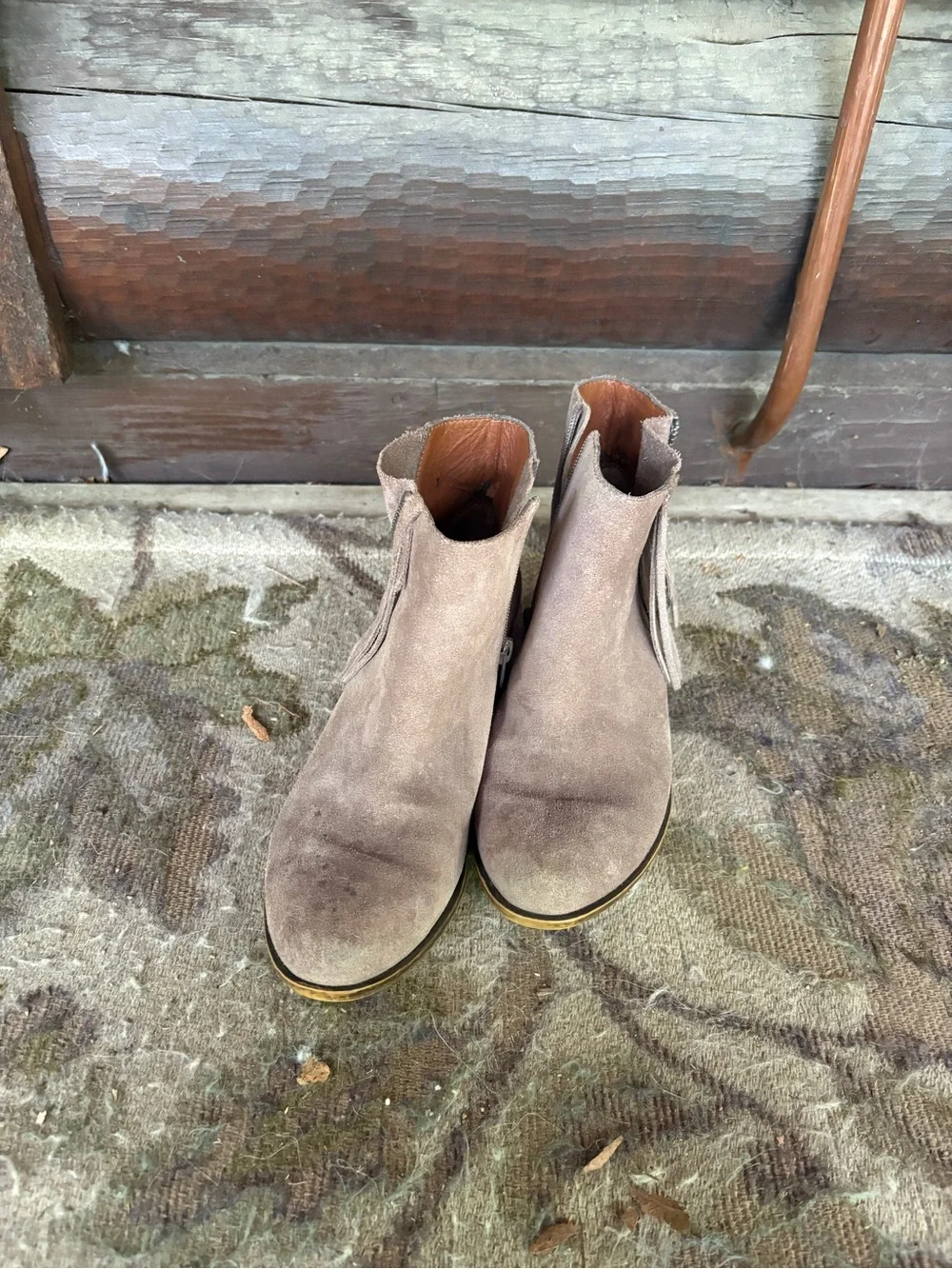 Lucky Brand 7.5 women’s boho western Taupe Suede Fringe Ankle Boots zip up shoes